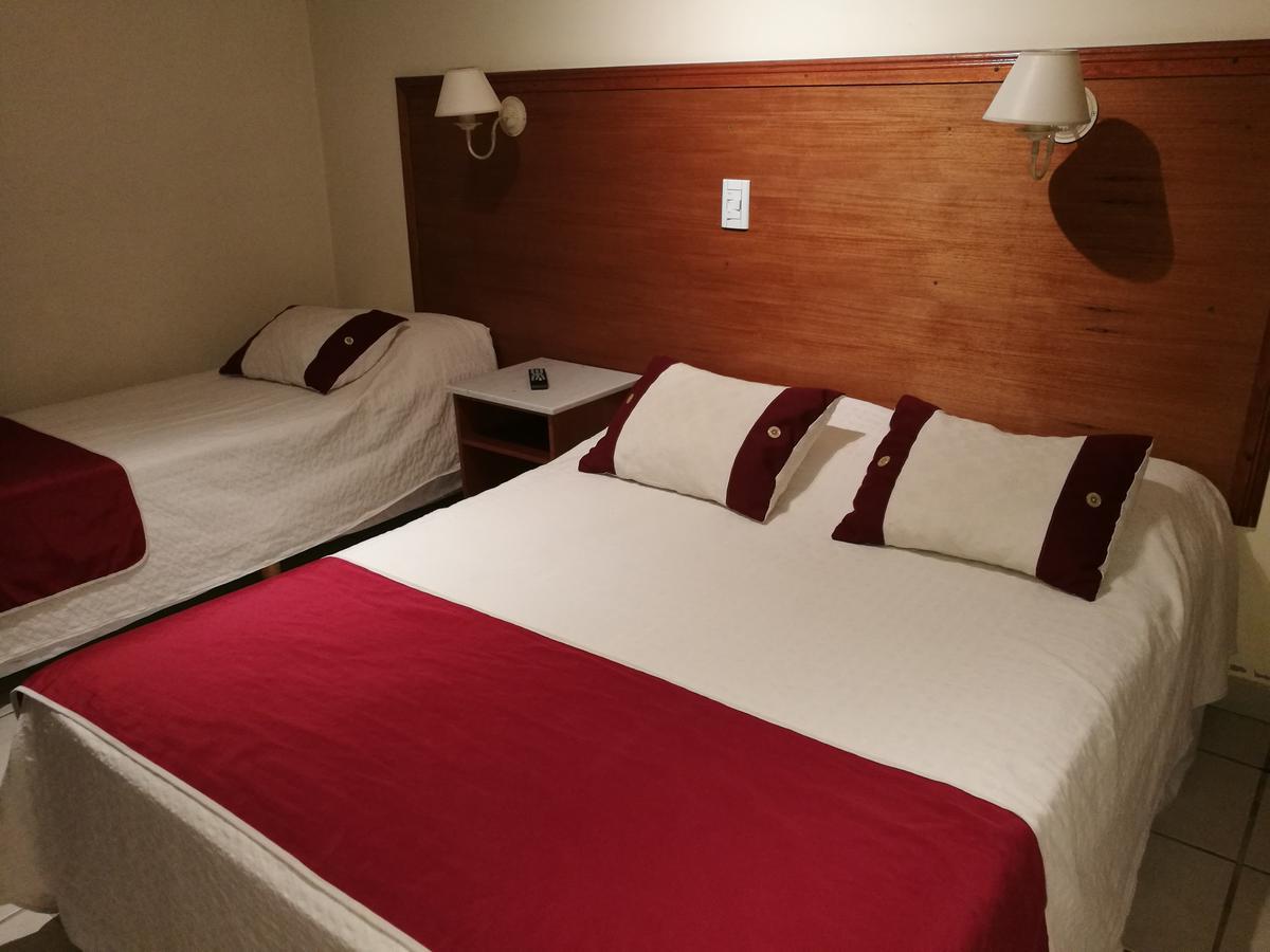 Hotel Francia Tandil Exteriér fotografie